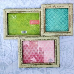 Green Tree Gallery 2008 Distressed Triple Photo Frame Photo Sizes 7x5, 7x5, 5x5